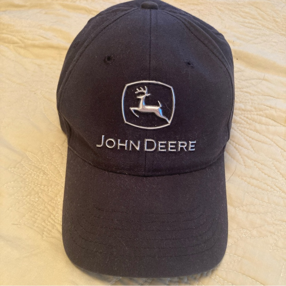 Vintage John Deere Black Black Cap w/ metallic logo adjustable strap 100% cotton